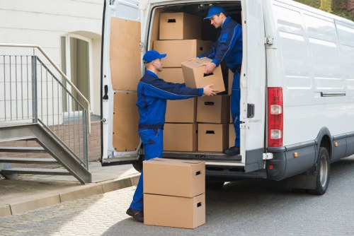 Packing service team handling household belongings with care in Worcesterpark